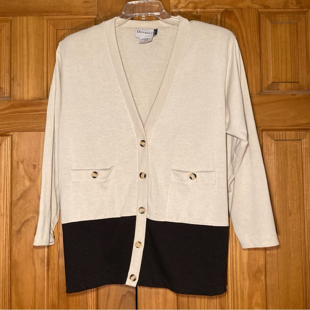 EUC Diversity Petite Vintage 90s Cardigan Button Tan Black Long Sleeve Size LP